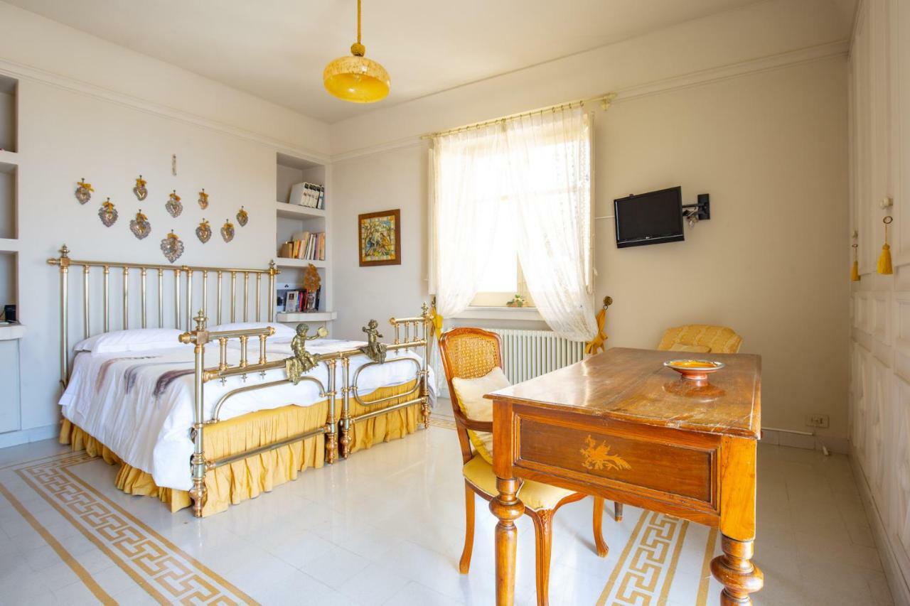 Вилла Solemar Sicilia - Casa Porto Bagnera Санта-Флавия Экстерьер фото