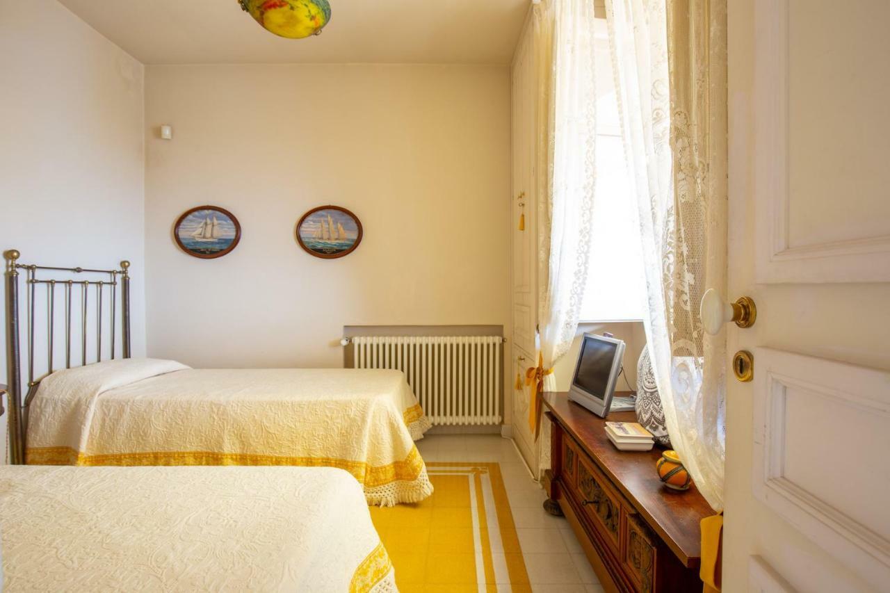Вилла Solemar Sicilia - Casa Porto Bagnera Санта-Флавия Экстерьер фото